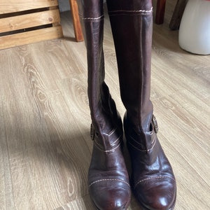 Lauraine added a photo of their purchase