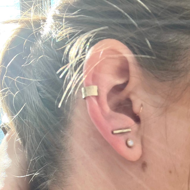 14K ゴールドフィルド フラットワイドイヤーカフ、ピアス穴なし