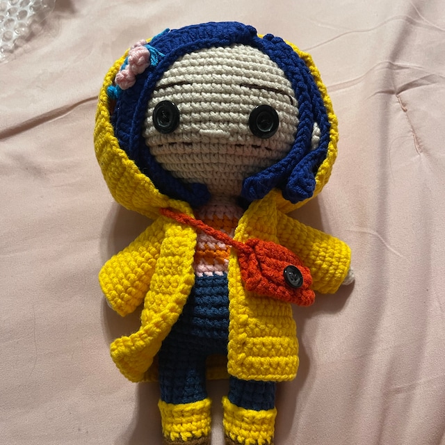 my small versión of coraline with button eyes #amigurumi #crochettoys  #coraline amigurumi : r/Amigurumi