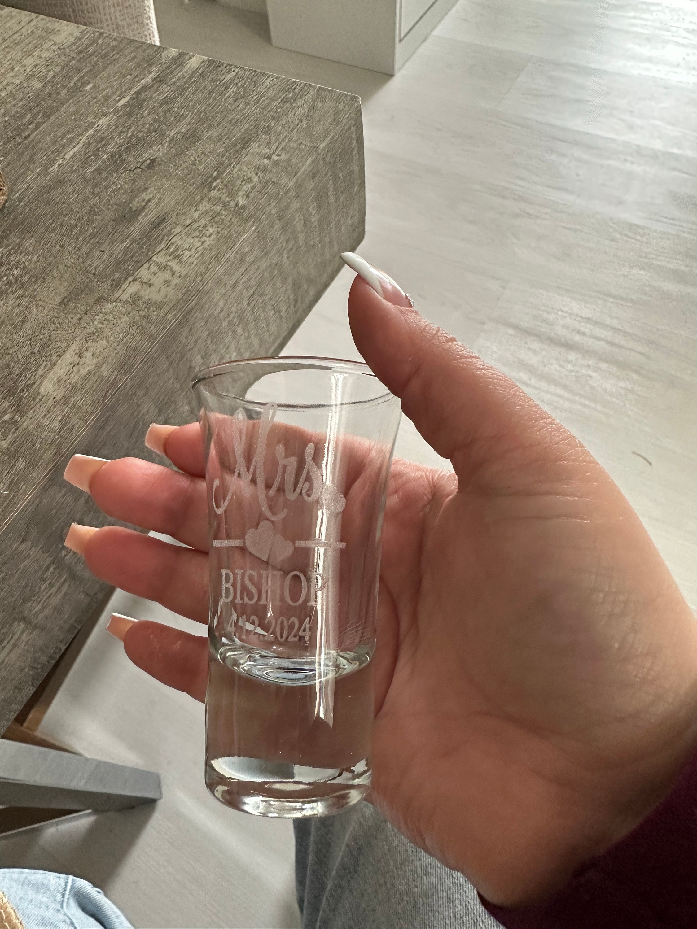 mr and mrs shot glasses,customize shot glasses,wedding shot glasses, 1.5 oz shot glasses,wedding favor, couple shot glasses,anniversary gift