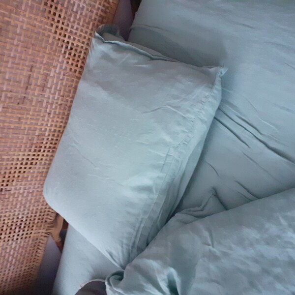 olive-green-linen-bedding-set-duvet-cover-and-2-pillowcases-natural