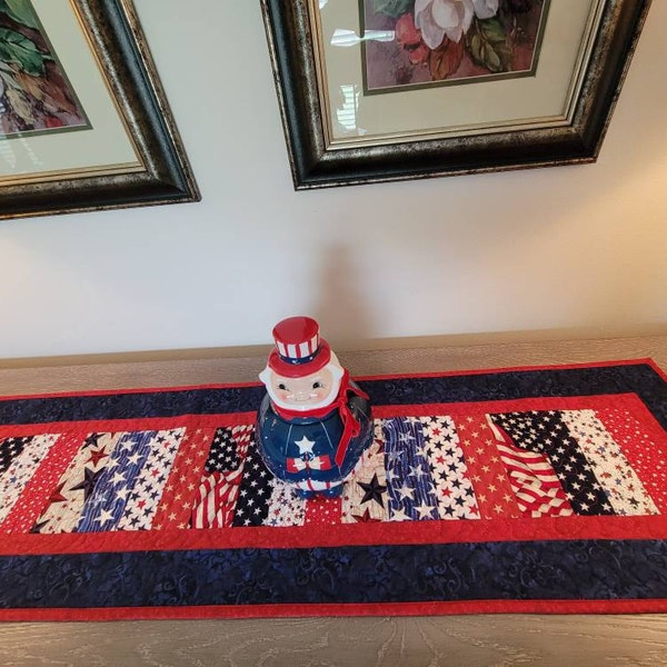Red White Blue Americana Patriotic 4th July Quilted Table Runner, 13x55 ...