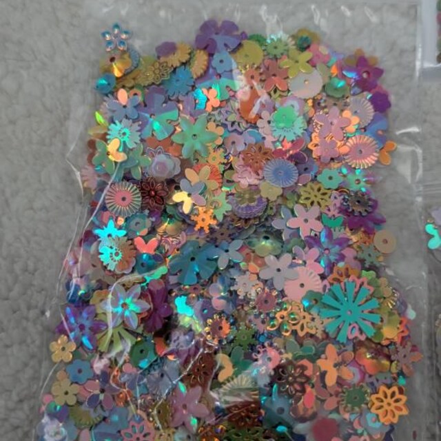 Folia Sequins Mix - 40g Assorted Shapes & Colors For Crafting, Sewing, And Decor