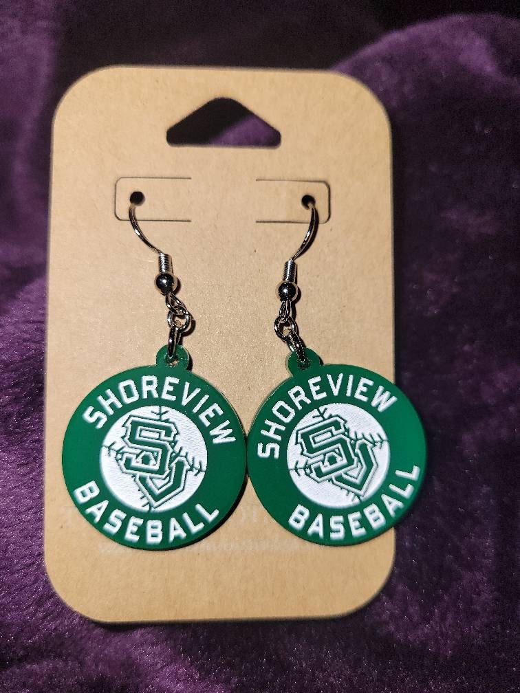Individuelle, lasergeschnittene und bemalte Ohrhänger mit Schulmaskottchen/Logo | High School | College | Band | Cheerleader | Booster | Spendenaktion