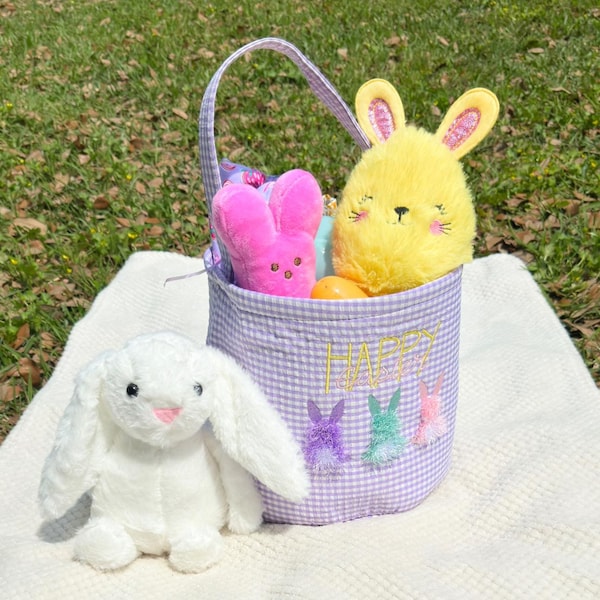 Fringed Easter Bunnies 3 in a Row Fringe in the