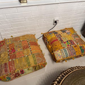 Cuscino da pavimento rotondo nero fatto a mano, stile boho patchwork mandala pouf indiano vintage broccato cuscino decorativo colorato seduta cuscino
