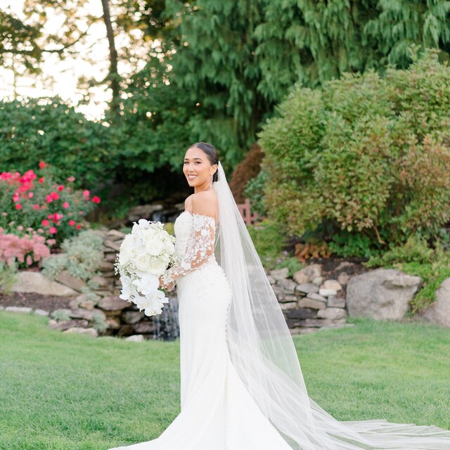 Inexpensive ivory sale wedding veils