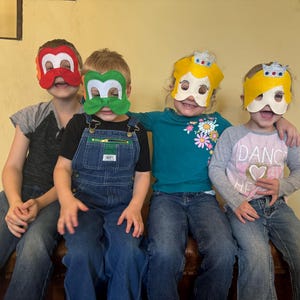 Super Mario Bros Luigi Yoshi, masque cosplay de couleur pêche Bowser pour enfants, décoration de fête d'anniversaire, cadeaux décoratifs d'halloween / Articles de fête Super Mario Bros Luigi Yoshi, masque cosplay de couleur pêche Bowser pour enfants, décoration de fête d'anniversaire, cadeaux décoratifs d'halloween / Articles de fête