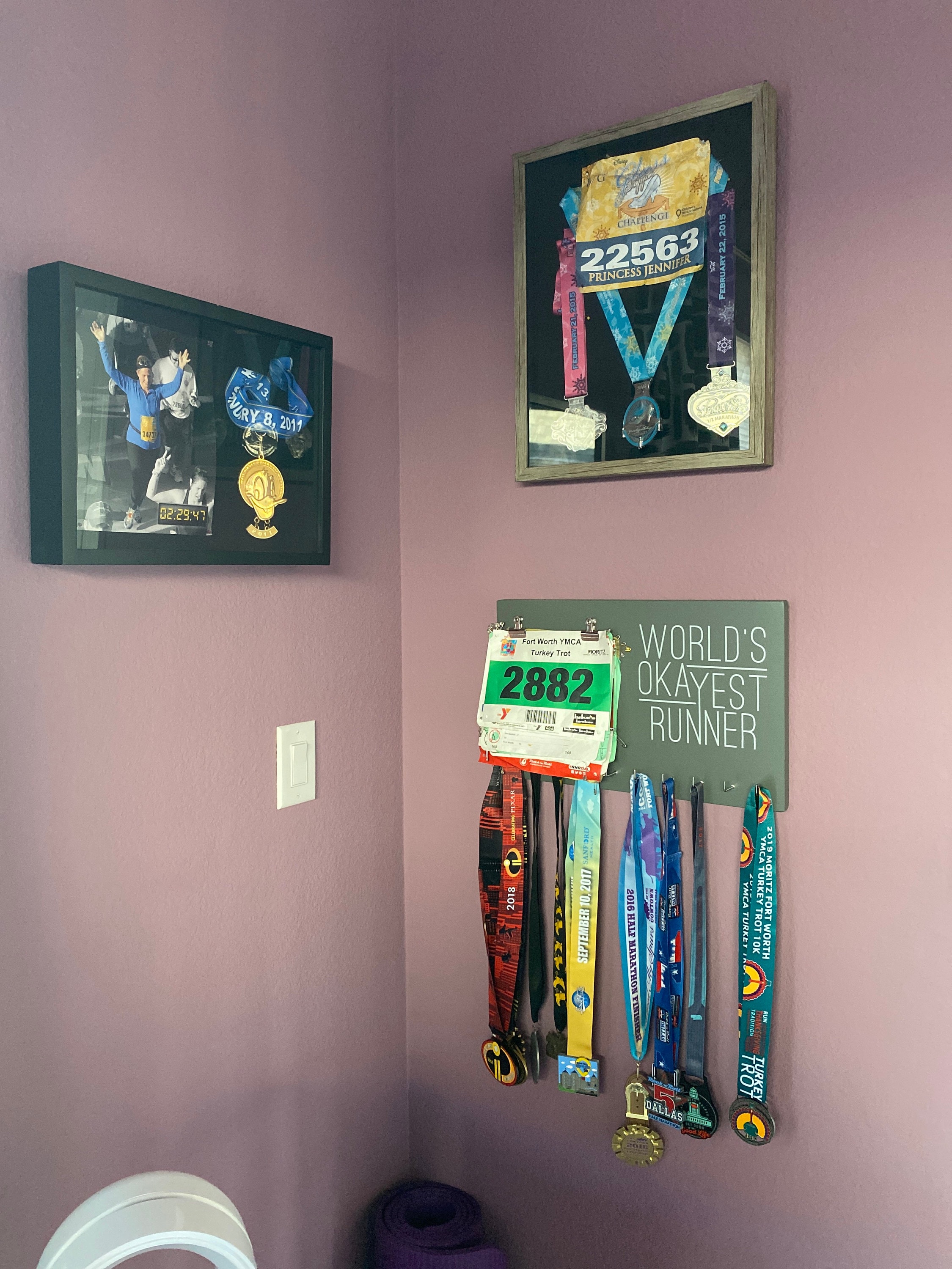 Running Medal Bib Holder Worlds Okayest Runner - Medal Holder, Medal Rack, Medal Display, Race Bib Display, Race Bib Holder