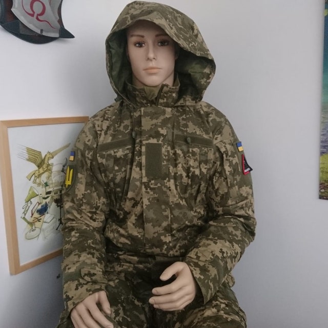 【ウクライナ軍支給品】冬用ジャケット　迷彩戦闘服　コンバットジャケット ウクライナ軍支給品】冬用ジャケット 迷彩戦闘服 コンバット
