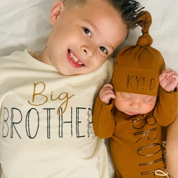 Harley Baby Set Personalizzato Per Fratello Maggiore E Sorellina - Body E T-Shirt Con Nome, Taglie Da 0-3 Mesi A 12-14 Anni