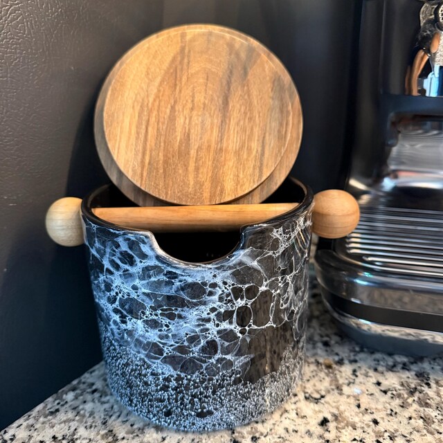 Handmade Ceramic Espresso Knock Box (black) by NILCIVIT™ - Etsy