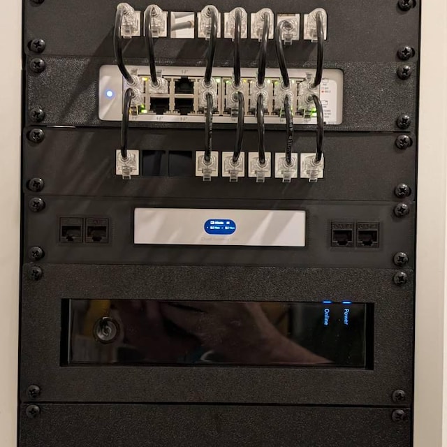 Customer photo of a 3D Rack Mounts mount installed