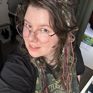 Alisa added a photo of their purchase