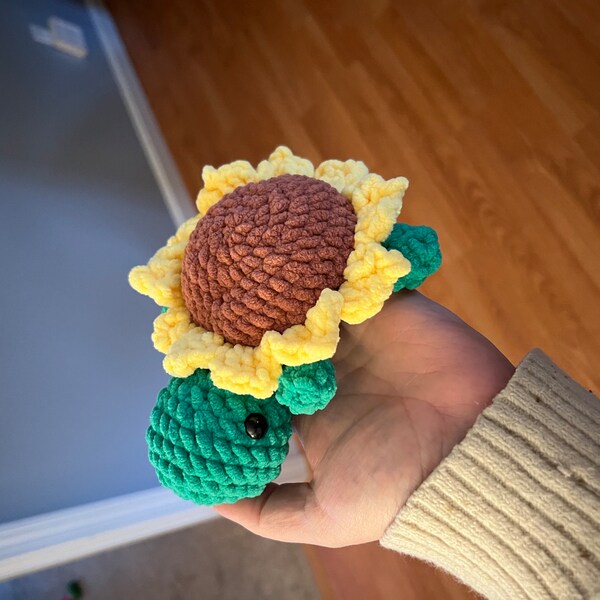 Turtle No Sew Crochet Pattern, Bumble Bee Turtle Pattern, Daisy Turtle ...