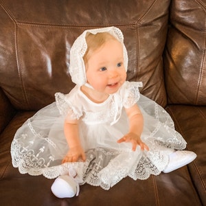 CARLOS Line.Nb to 18M.Baby Gown.Design your OWN outfit.Linen/&Bobbin lace.Naming day.Baptism.Christening.Dedication.Blessing.Handmade