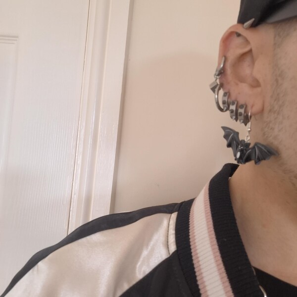 Razor Earrings - Clip main image 1