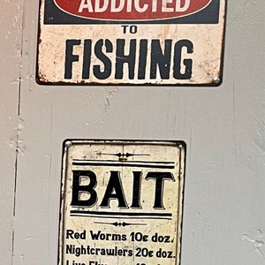 Addicted to Fishing Sign, Rustic Warning Sign, Rusty Man Cave Wall Decor,  Garage Gift Fishing, Bait Tackle Lure Rod Reel 108120094002 