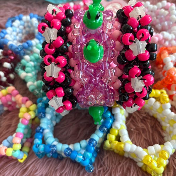 Spinning Alien Duckies in the Galaxy| Handmade Kandi Bead Bracelet| 3D ...