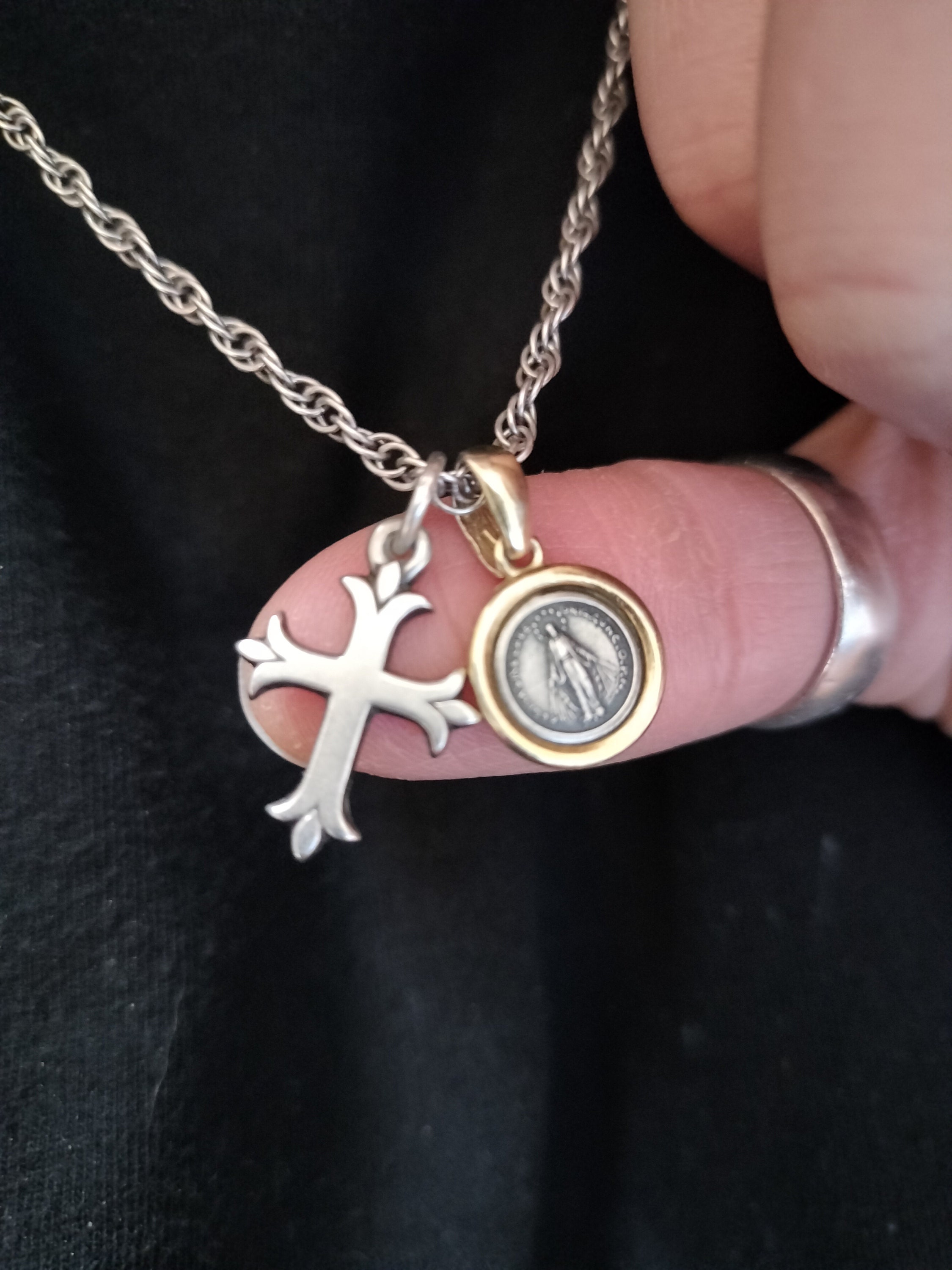 Dainty Miraculous Medal, minimalist medal of Our Lady of Grace,Very small round Virgin Mary pendant, vintage 12 mm sterling silver 925 medal