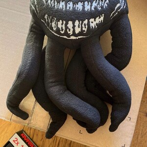 泣く神。トロルゲ事件。大きなぬいぐるみ。サイズ13インチ - Etsy 日本