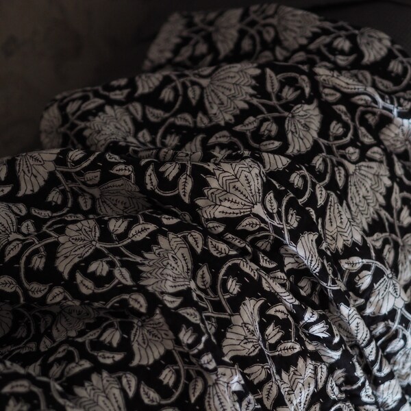 Kantha Quilt - Pink/Gold