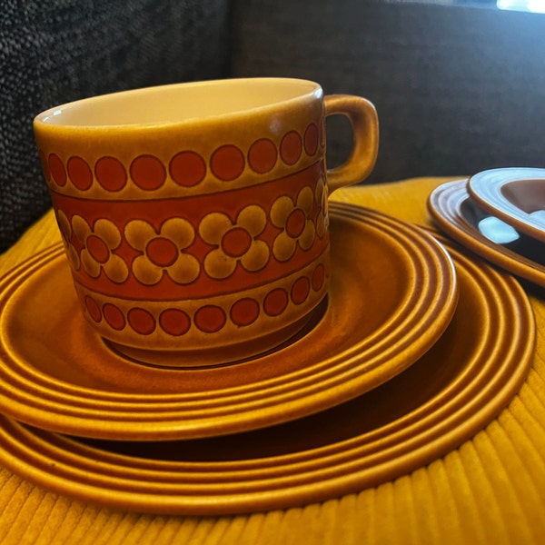 Vintage Sylvac UK Blue Teapot (c. 1950s-1960s)