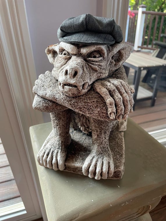 Customer photo of a pet with the Newsboy Cap  for small pet Hedgehog Vogue