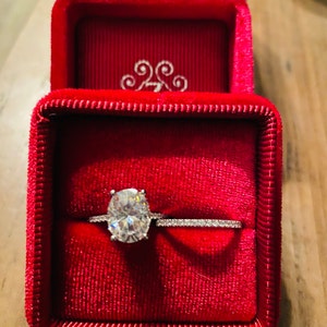 Engagement Ring Set / 3 CT Oval Cut Bridal Set 14k/18k White