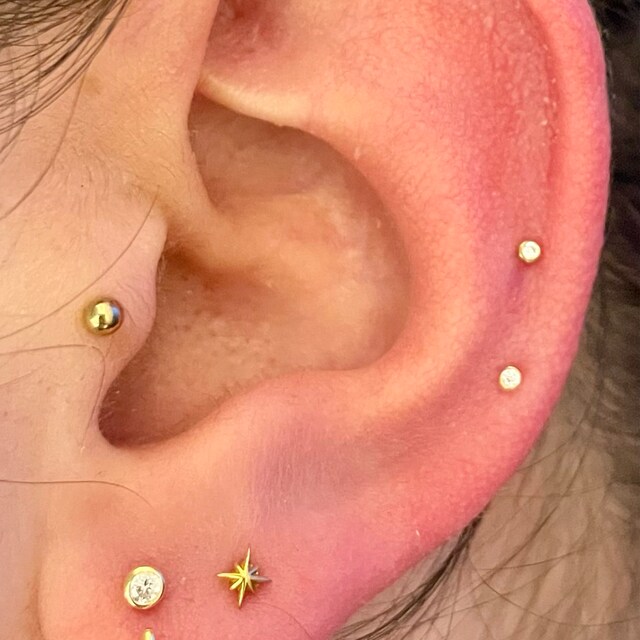 【sina】Picollet K18 Gold 16G Labret 16G Labret, Cone Multi Stone-Gold Steel – Pico Body Jewelry