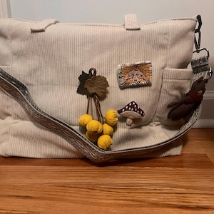 建含 added a photo of their purchase