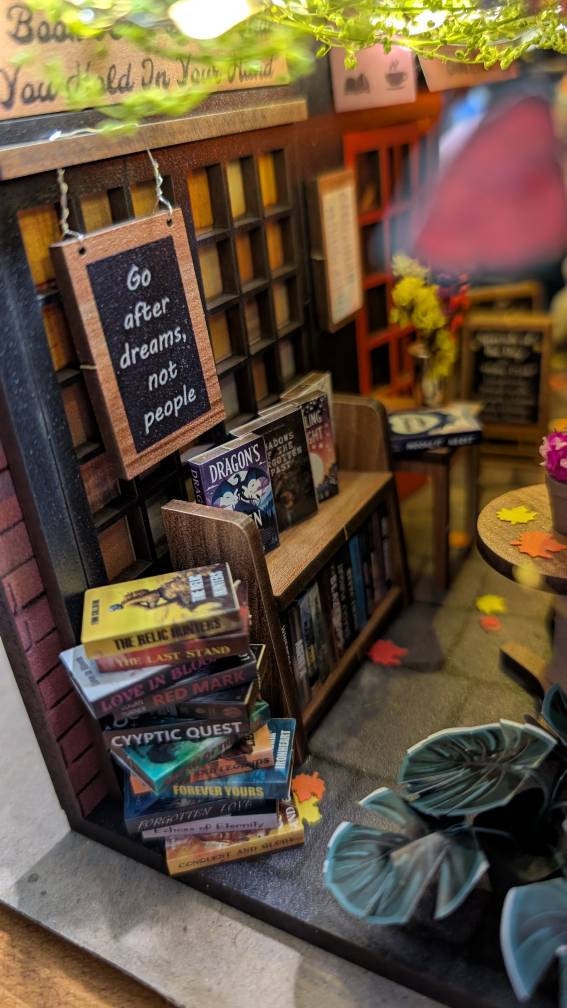 Dreamy MiniAlley Book Nook - Cozy Magical Reading - Booknook DIY kit Assembled