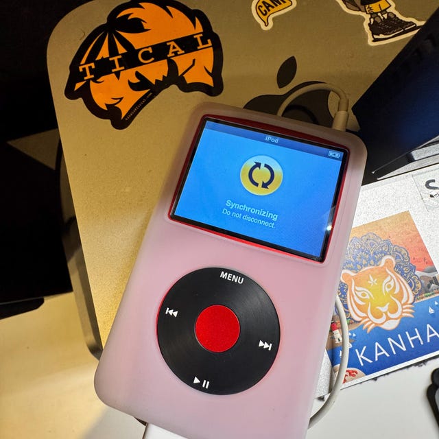 Apple iPod Classic - 第7世代/第6世代、赤＋黒（3000mAhバッテリー