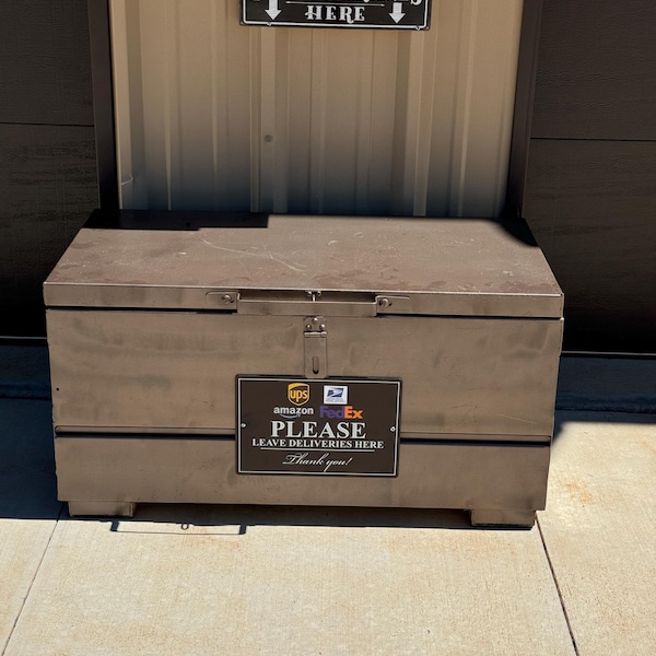 engraved plastic wine glasses