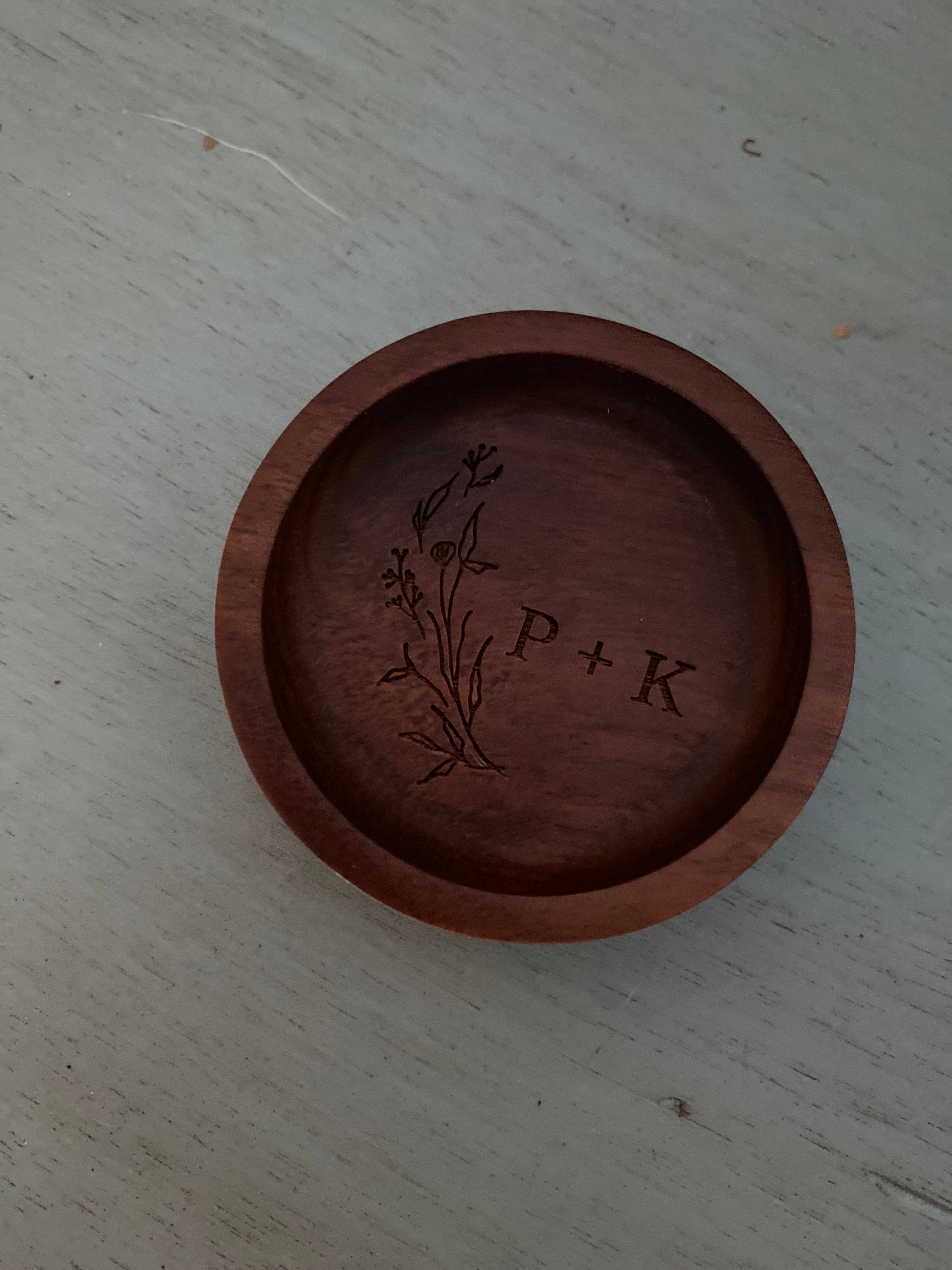 Custom Round Wood Ring Dish, Engagement Ring Holder, Personalized Wedding Ring Dish, Wedding Gift, 5th Anniversary Gifts, Gifts for Newlywed