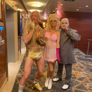 Austin power 2025 fembot costume