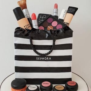 Minji added a photo of their purchase