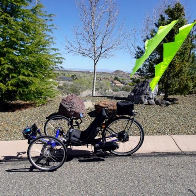 Recumbent Bicycle I Can Ride A Bike With No Handlebars Lyrics