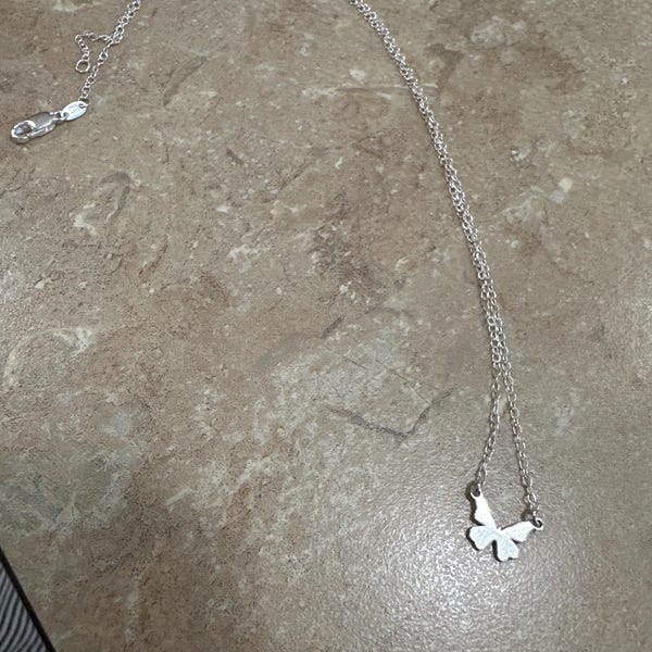 CLASSIC BUTTERFLY PETITE DIAMOND SILVER NECKLACE