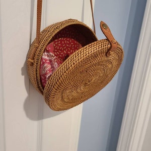 Taylor added a photo of their purchase