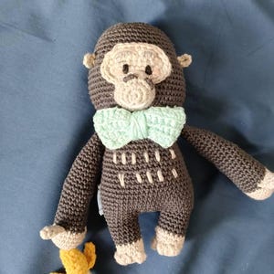 ゴリラのジェジェ - かぎ針編みのあみぐるみ - valentin.c - Etsy 日本