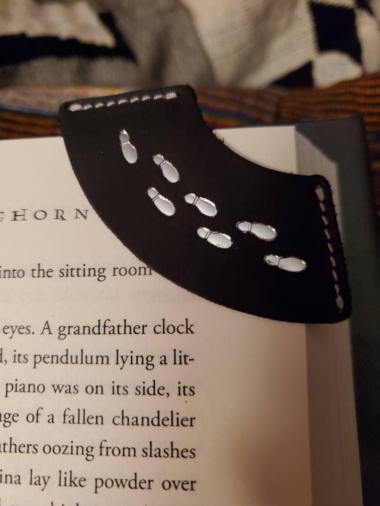 Leather bookmark,Personalized Leather Bookmark,Book Lover bookmark,Bookworm, Bookmark For Readers,Custom bookmark, corner bookmark