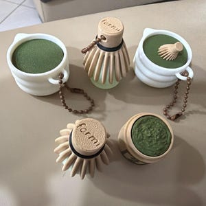 NICOLE added a photo of their purchase