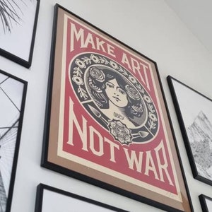 額装品/Art Not War 2005年/ポスター obey 額装品/Art Not War 2005年/ポスター obey - メルカリ