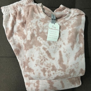 tie dye non white shirt
