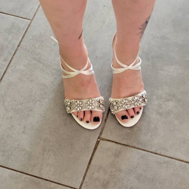 Badgley mischka meg satin booties with embellished heel deals