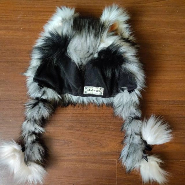 Etsy artist Idoltrē sculpted ear raccoon hat! Raccoon Trash Panda Soft Sculpture Ear Hat - Etsy main image 4