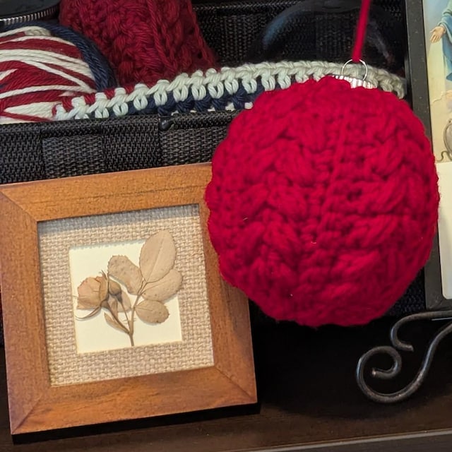 A customer's finished Snowy Wheat Stitch Ornament Crochet Pattern