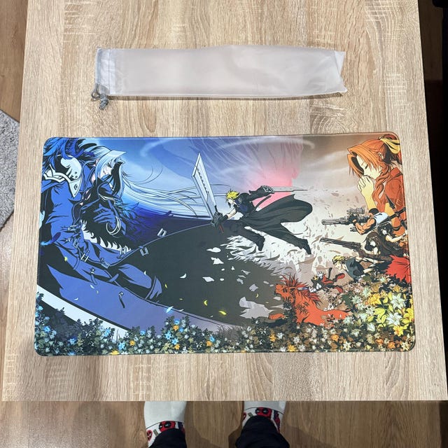 プレイマット FF7 バトル - MTG x FF TCG / 24インチ x 14インチ