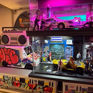 Modellino 3D 1/64 Macchina Arcade THROWBACK – Stampato In Resina, Multicolore, Per Collezionisti